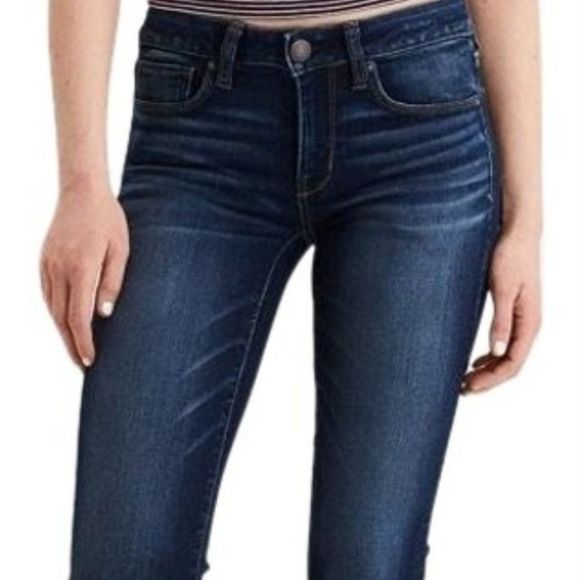 💙HOST PICK💙 American Eagle High-Waisted Dark Wash Denim Jeans - Picture 1 of 6